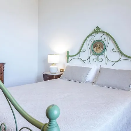 Casa Maravilla 6, Emma